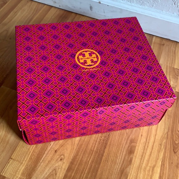 Tory Burch Booties Black Gold Starred Heel - Picture 5 of 13